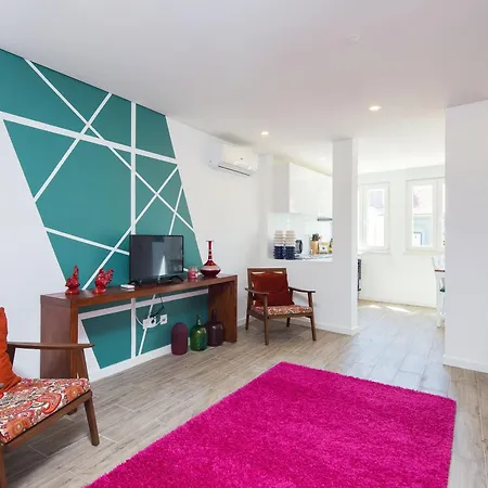 Designer Flats In Lapa By Lovelystay ליסבון