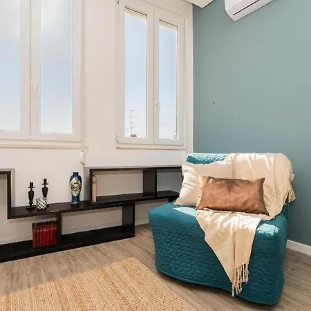 Designer Flats In Lapa By Lovelystay Apartman *