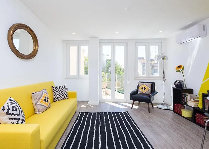 Designer Flats In Lapa By Lovelystay * ליסבון