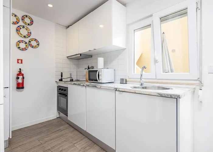 Designer Flats In Lapa By Lovelystay * ליסבון