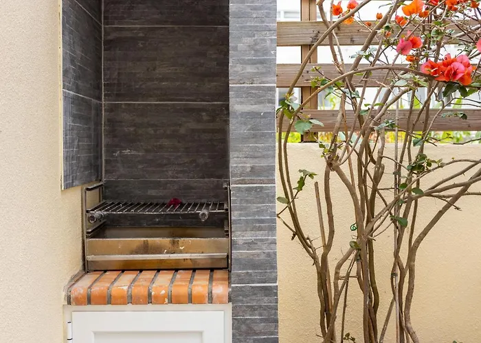 Designer Flats In Lapa By Lovelystay * ליסבון