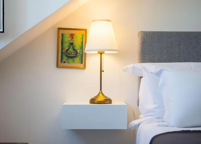 Designer Flats In Lapa By Lovelystay Apartment Lissabon