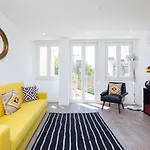 Designer Flats In Lapa By Lovelystay * Lisboa